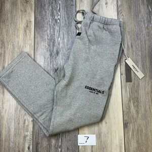 Essentials Fear of God Relaxed Sweats ‘Dark Oat’